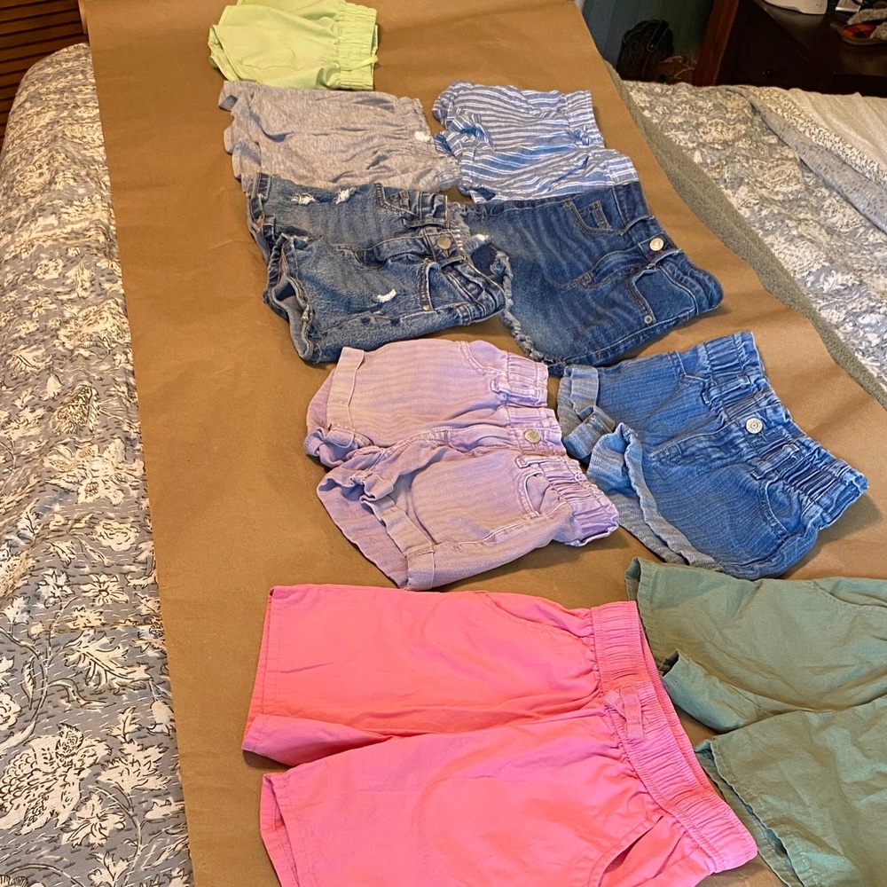 11 item lot Cat & Jack, Old Navy, Art Class Kids Shorts Set - S6/7